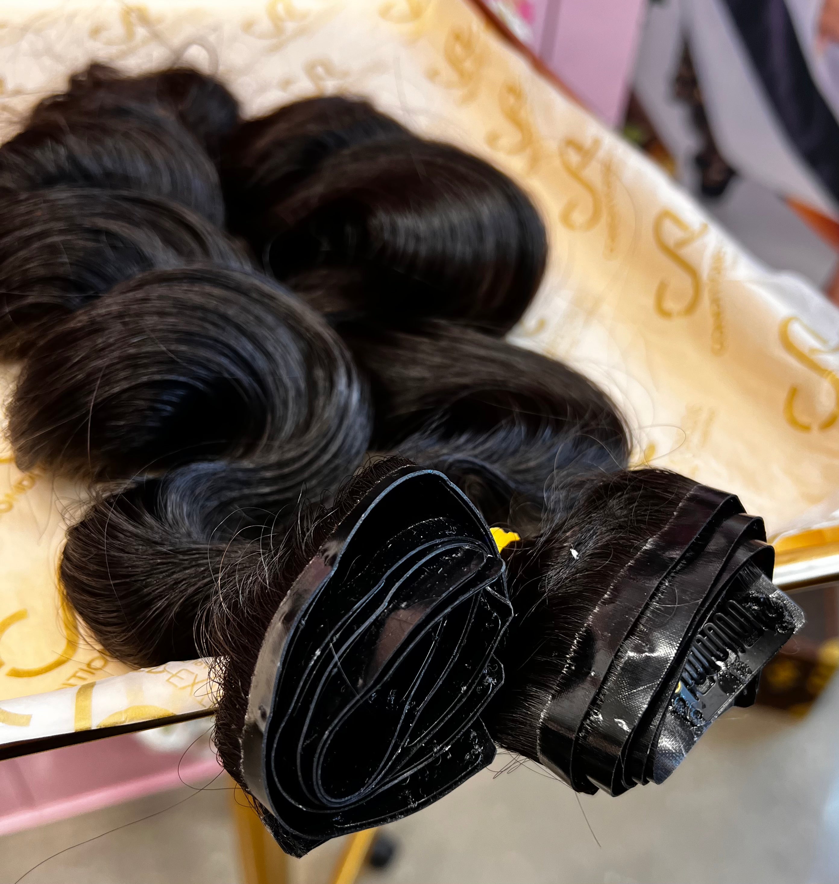 Raw Vietnamese Natural Wave Clip Ins 200 grams (2 bundles)