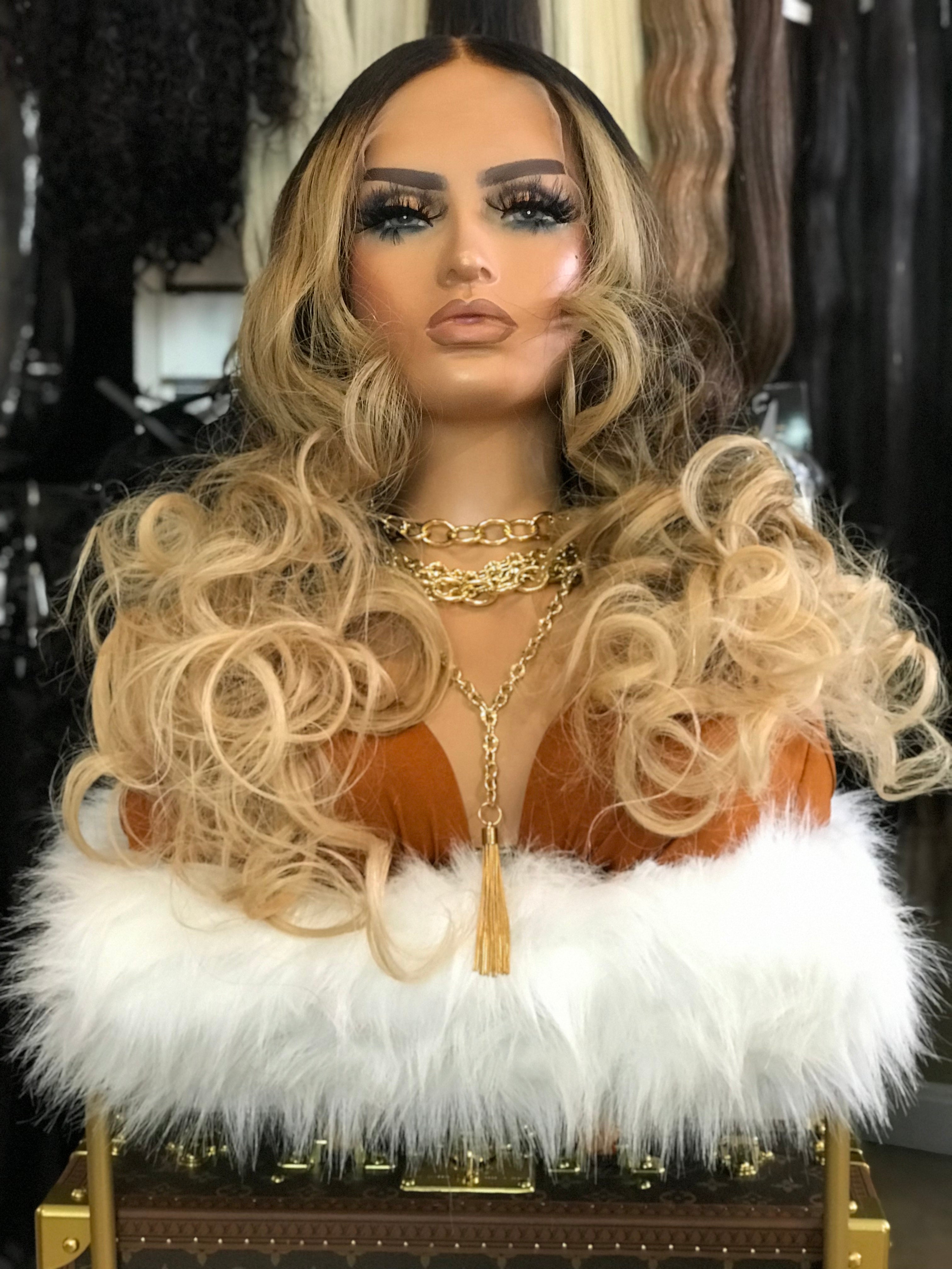 Ombre Blonde 26" (HD clear lace) 13x6 Frontal wig.