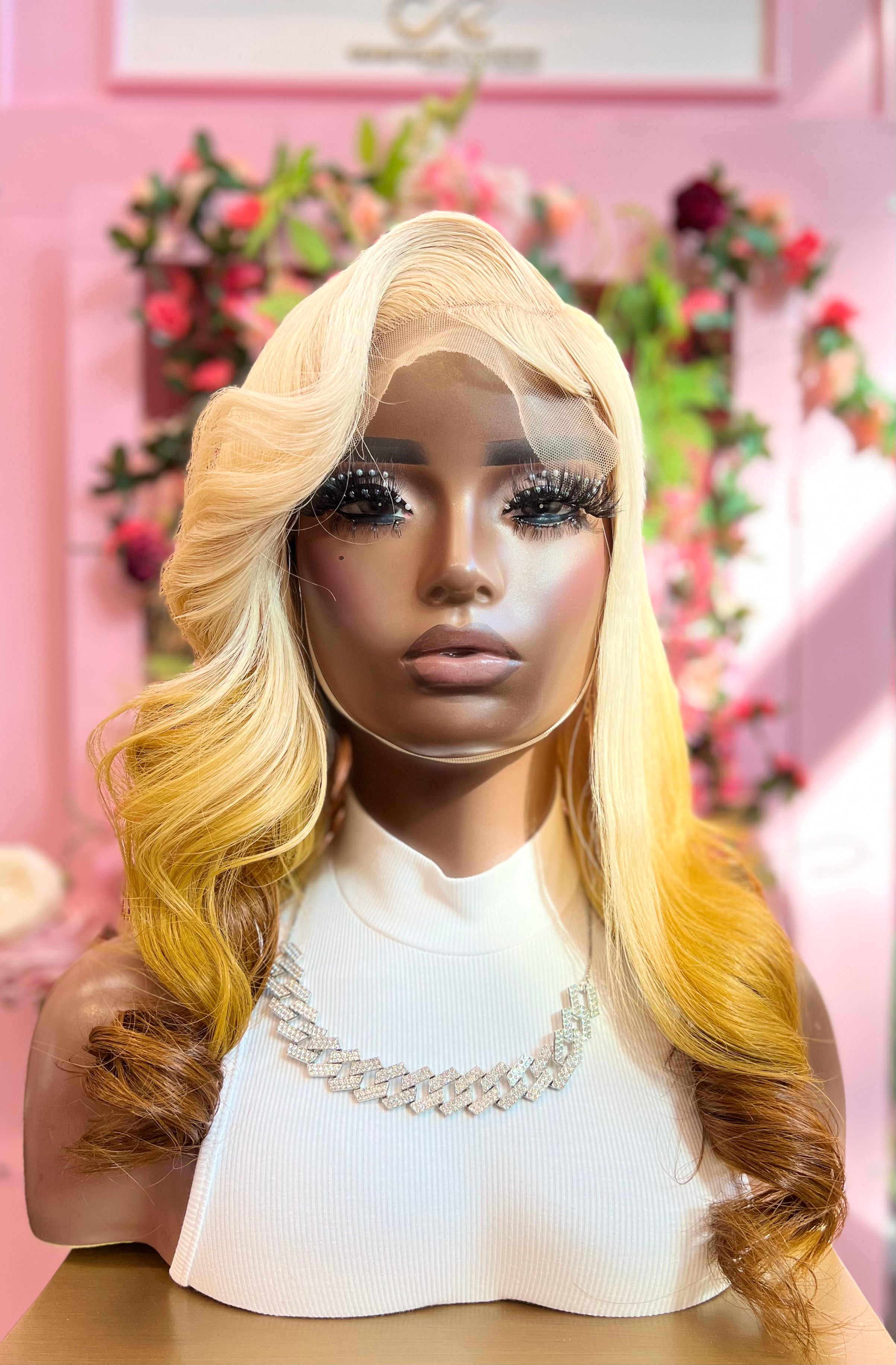 Blonde Ombre Wig 20" 5x5  Closure TL