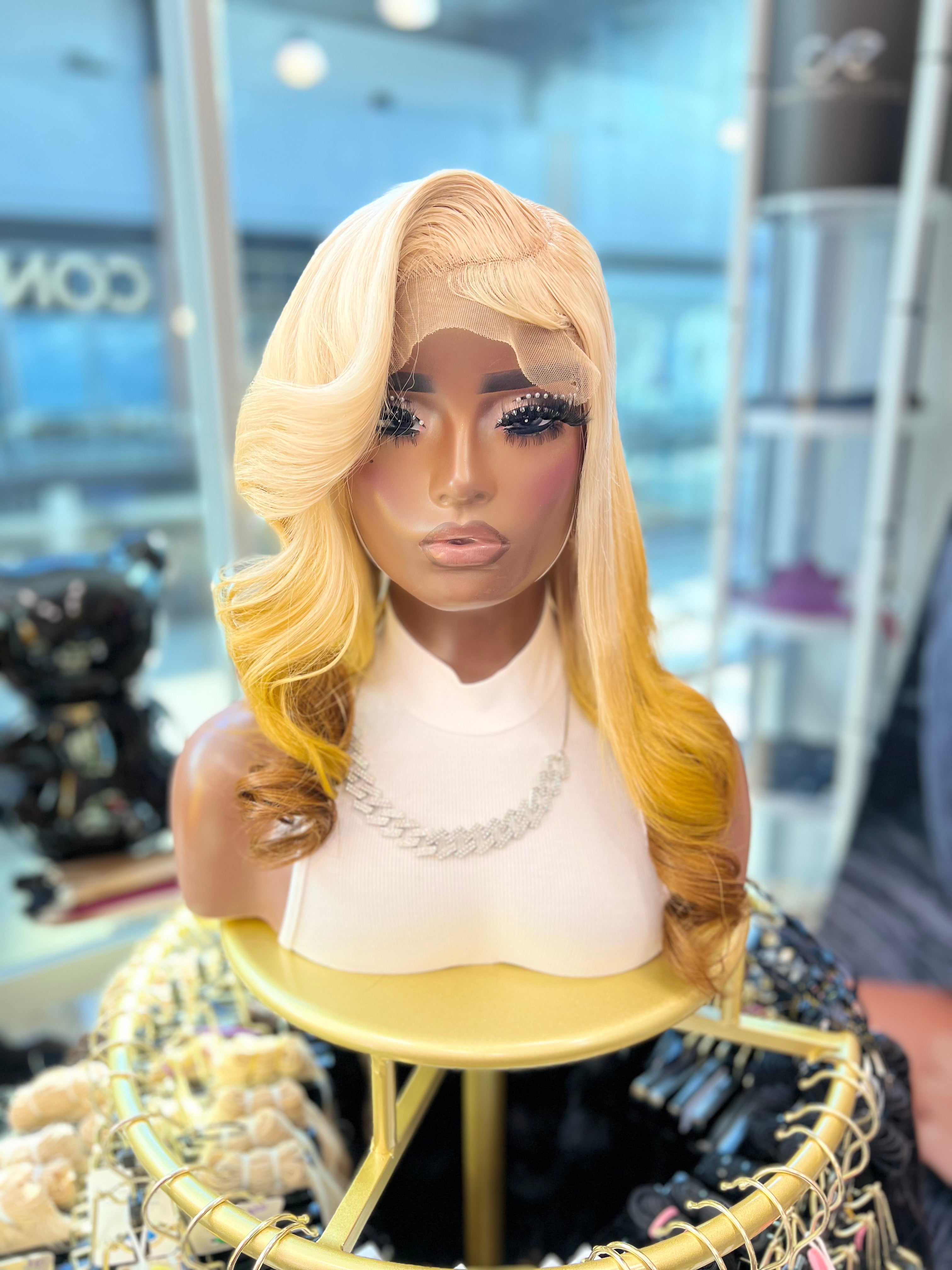 Blonde Ombre Wig 20" 5x5  Closure TL