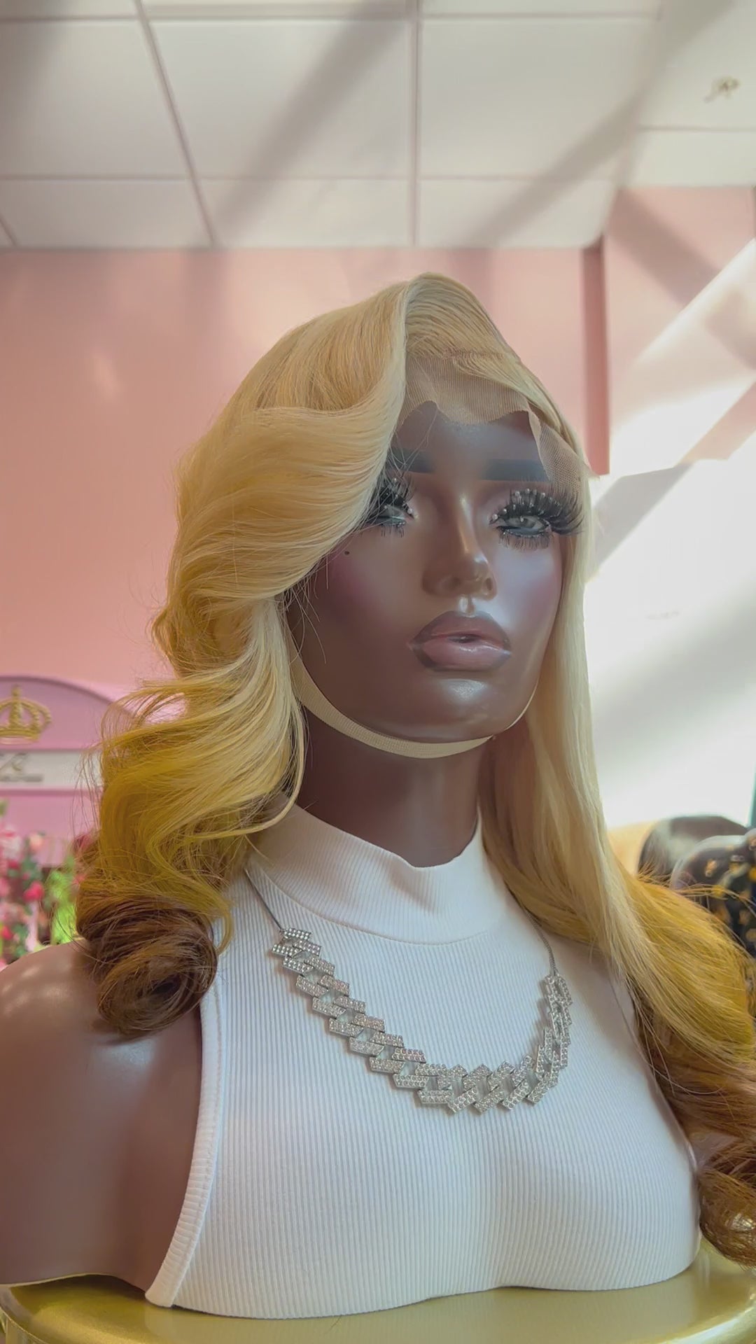 Blonde Ombre Wig 20" 5x5  Closure TL